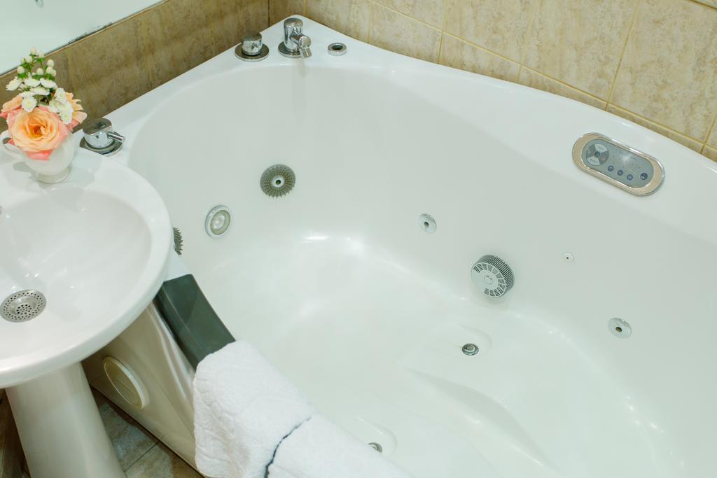 Studio De Luxe With Jacuzzi Sumy Eksteriør bilde