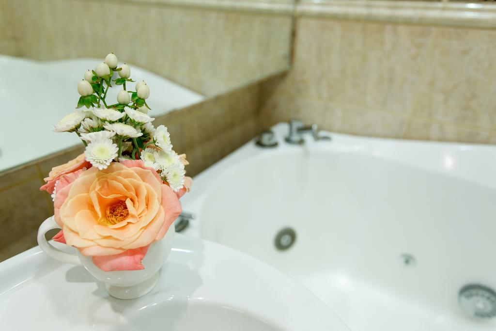 Studio De Luxe With Jacuzzi Sumy Eksteriør bilde